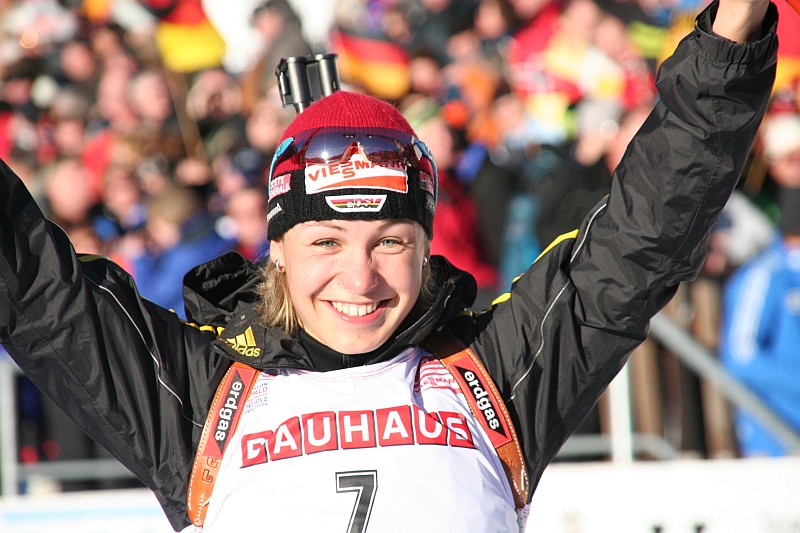 Magdalena Neuner mit drittem Sieg in Folge